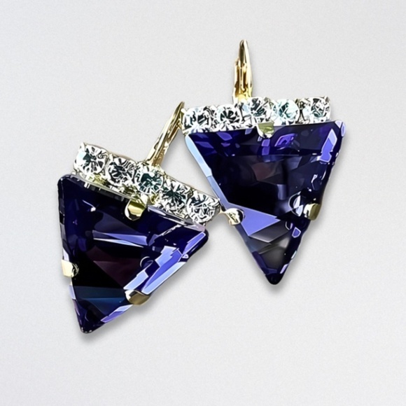 Handcrafted Swarovski Earrings Triangle-Shaped Crystal Gold-Tone Leverback W NWT - Picture 2 of 5